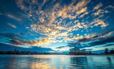 Store enrouleur tamisant Sydney SYDNEY, AUSTRALIE - 11 MAI : Opéra de Sydney emblématique de Sydney