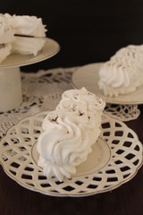 Meringue with coffee