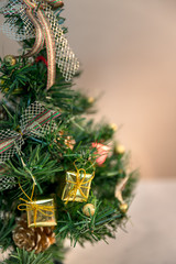 christmas tree and gift box