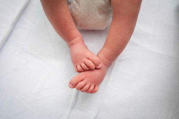 Pies de un bebe recien nacido