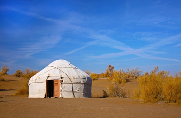 Yurt  in Kyzyl-Kum desert, Uzbekistan 