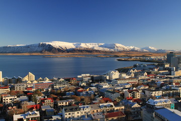 Blick von der Hallgrimskirche auf Reykjavik