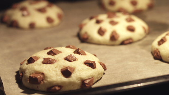 Time lapse - Chocolate Cookies Baking in the Oven