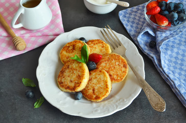 Cheesecakes with honey 