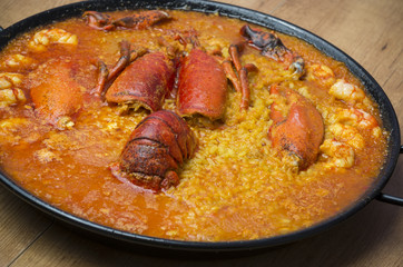 Detalle de arroz y bogavante
