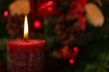 Rote Kerze, Weihnachtsmotiv