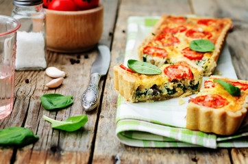 spinach, tomatoes, mushroom quiche