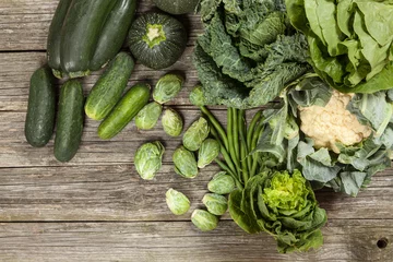 Cercles muraux Légumes Assortiment de légumes verts