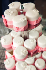 A traditional and decorative wedding cakes