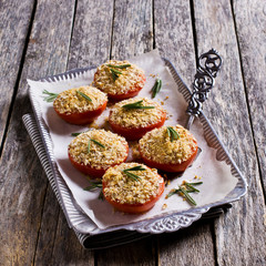 Obraz na płótnie Canvas Tomatoes with crunchy sprinkles