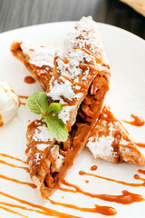 apple strudel with ice cream