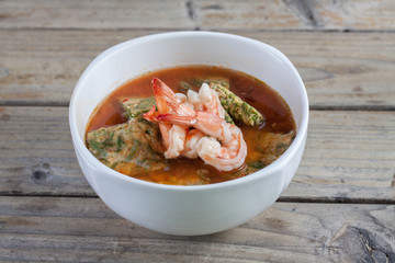 Thai Food : Spicy and Soup Curry with Shrimp and Vegetable Omelet