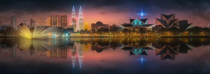 Foto op Plexiglas Prachtig stadsbeeld van de skyline van Kuala Lumpur © boule1301