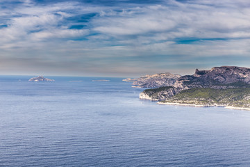 Fototapeta na wymiar Cliff And Bays Near Cassis-Route des Cretes,France