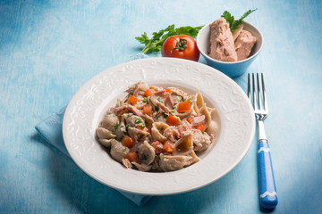 pasta with tuna and fresh tomatoes