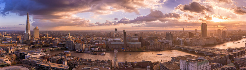 Beautiful sunset and dramatic clouds over the south side of London - Panoramic skyline of London -...