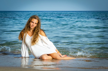 Fototapeta na wymiar Romantic girl in tropical sea