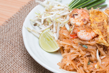 Pad Thai (Thailand's national dishes).