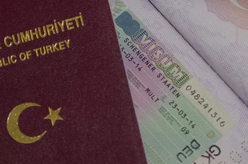 Rolgordijnen Turks paspoort en Schengenvisum © 0meer
