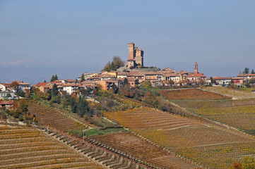 Fototapeta na wymiar Serralunga d'Alba - Langhe. Piemonte
