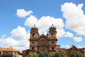 Fototapeta na wymiar Historic Iglesia de la Compania in the Plaza de Armas of Cusco i