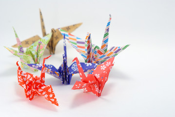 折り紙　鶴　白背景