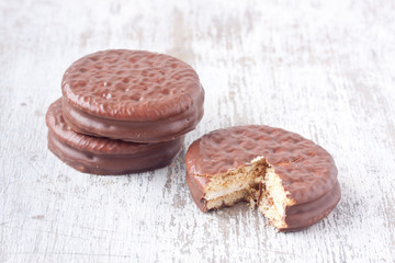 marshmallow sandwich with covered chocolate