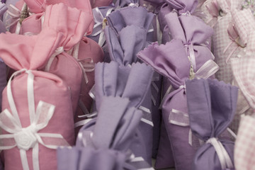 Lavendelsäckchen in rosa und lila