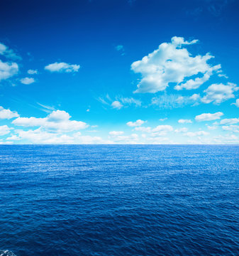 Fototapeta perfect sky and ocean