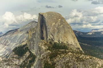 Papier Peint photo Half Dome View on half dome rock in Yosemite at the top