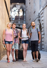 Fototapeta premium couples during city walking