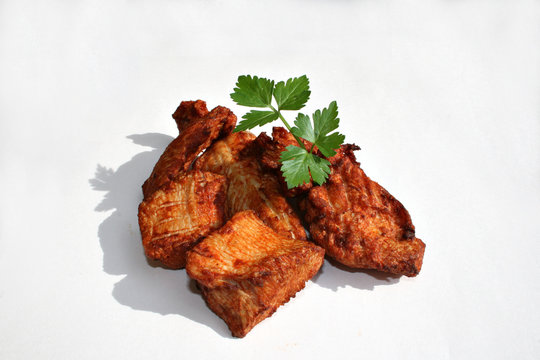 organic h&auml;hnchenfleisch st&uuml;cke mariniert chilli isoliert lifestyle