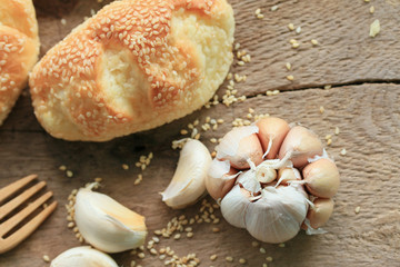 Bread garlic with sesame