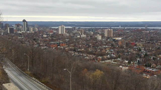 4K UltraHD A view over Hamilton, Ontario with traffic in foreground