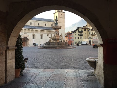 citt&agrave; Trento palazzo duomo bar piazza