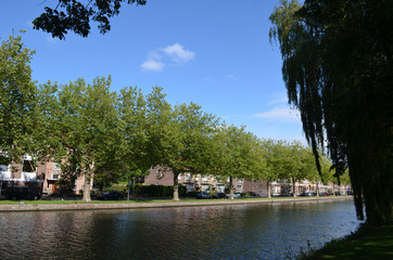 Fototapeta na wymiar Channel in Dutch city of Delft