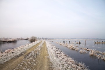Winterimpresionen im Teufelsmoor bei Worpswede - &Uuml;berschwemmung in den Hammewiesen 