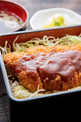 カツ重