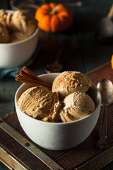 Homemade Pumpkin Pie Ice Cream