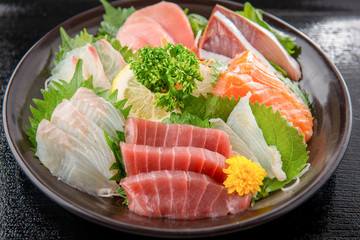 刺身盛り合わせ