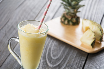 pineapple smoothie