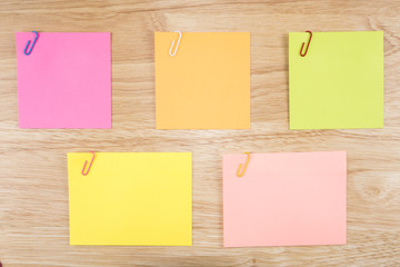 Sticky note and paper clip 11