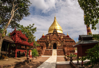 Fototapeta na wymiar Dhamma Yazika Pagoda, Bagan, Myanmar