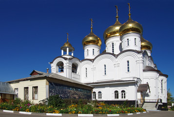 Fototapeta na wymiar Church of the Transfiguration in Zhukovsky