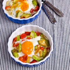 Fried eggs with vegetables