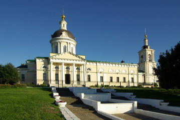 Fototapeta na wymiar KOLOMNA, RUSSIA - Jule, 2014: Cathedral of the Archangel Michael