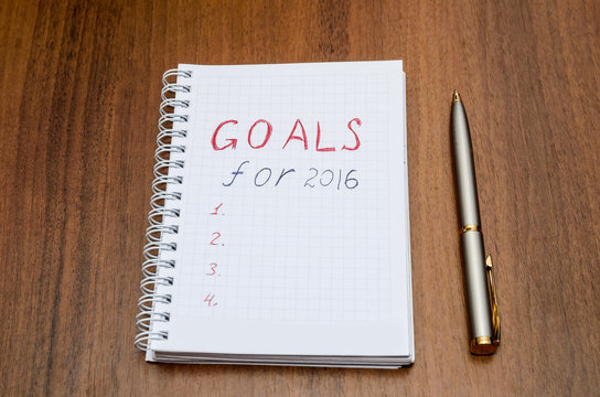 2016 goals conceptual on wooden background