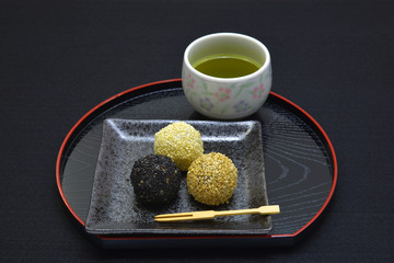 美味しい　ごま団子