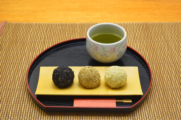 美味しい　ごま団子