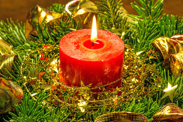 Kerze am Adventskranz
